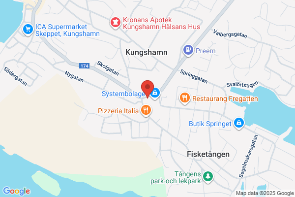 Före Folkets Hus i Kungshamn Upa